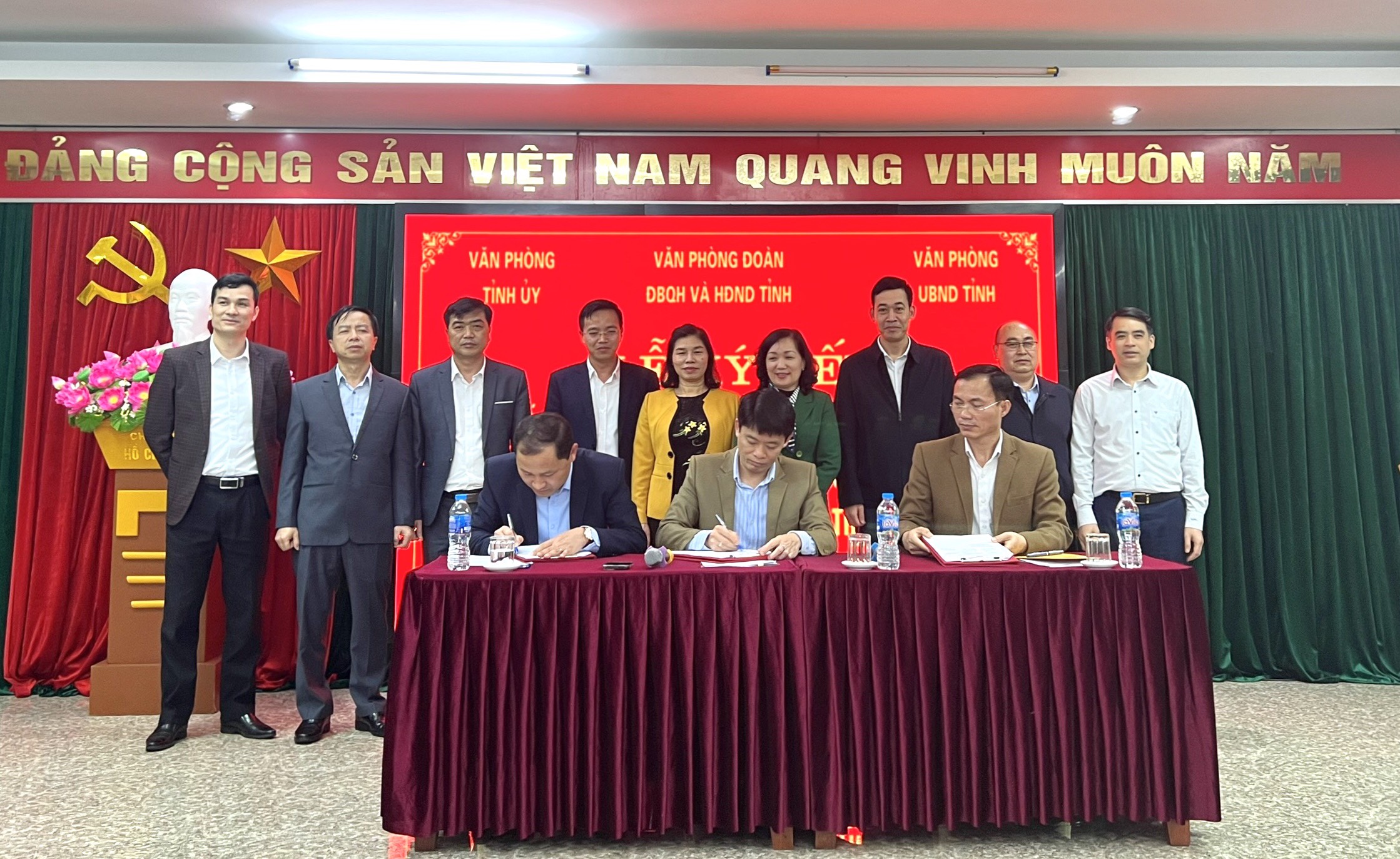 Hội nghị ký kết Quy chế phối hợp công tác giữa 03  Văn phòng: Tỉnh ủy, Đoàn ĐBQH và HĐND và UBND tỉnh