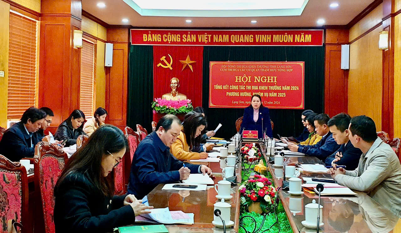 Cụm thi đua Các cơ quan tham mưu tổng hợp tổng kết công tác thi đua, khen thưởng năm 2024