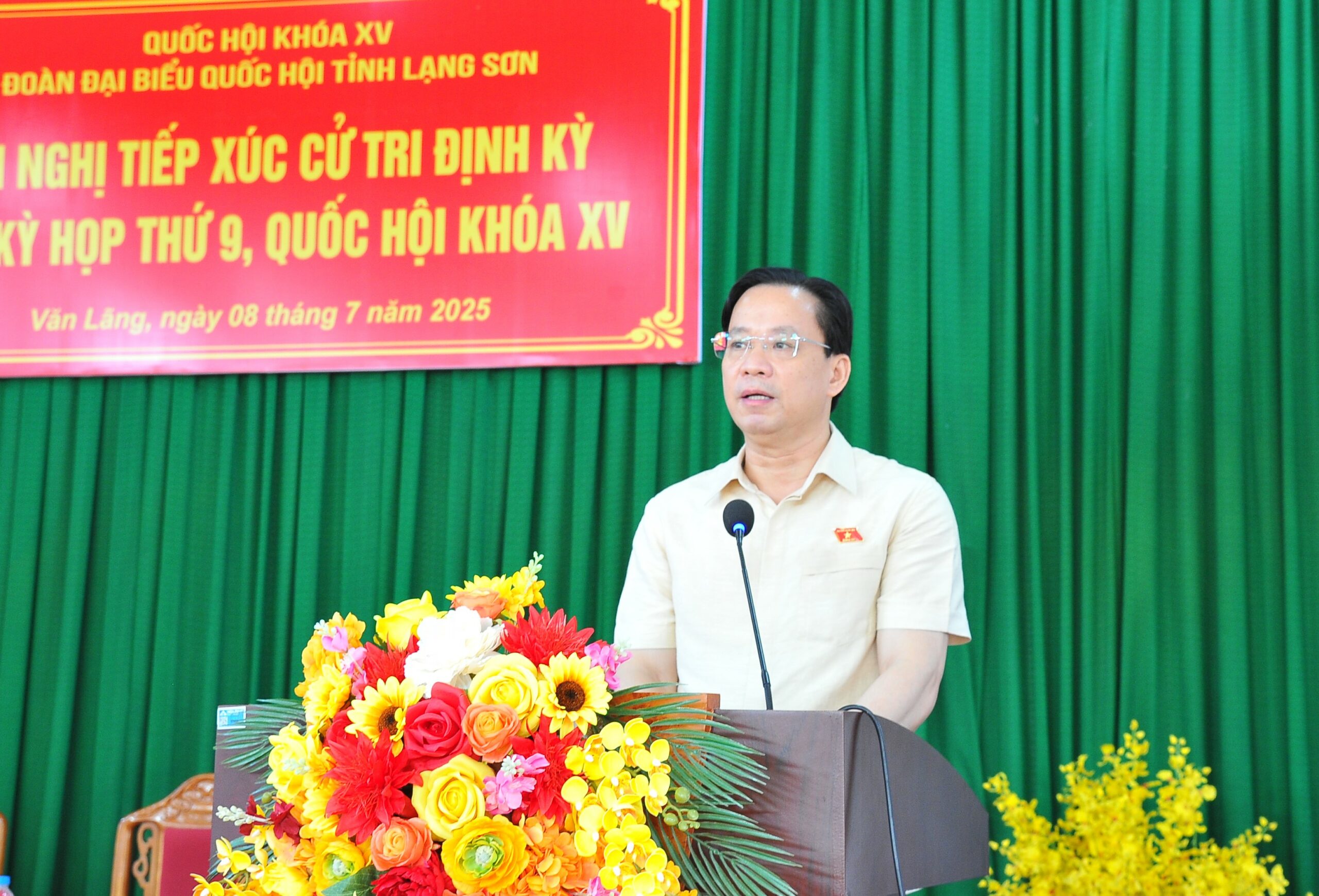 Đoàn đại biểu Quốc hội tỉnh tiếp xúc cử tri định kỳ sau kỳ họp thứ 9,  Quốc hội khóa XV tại xã Văn Lãng