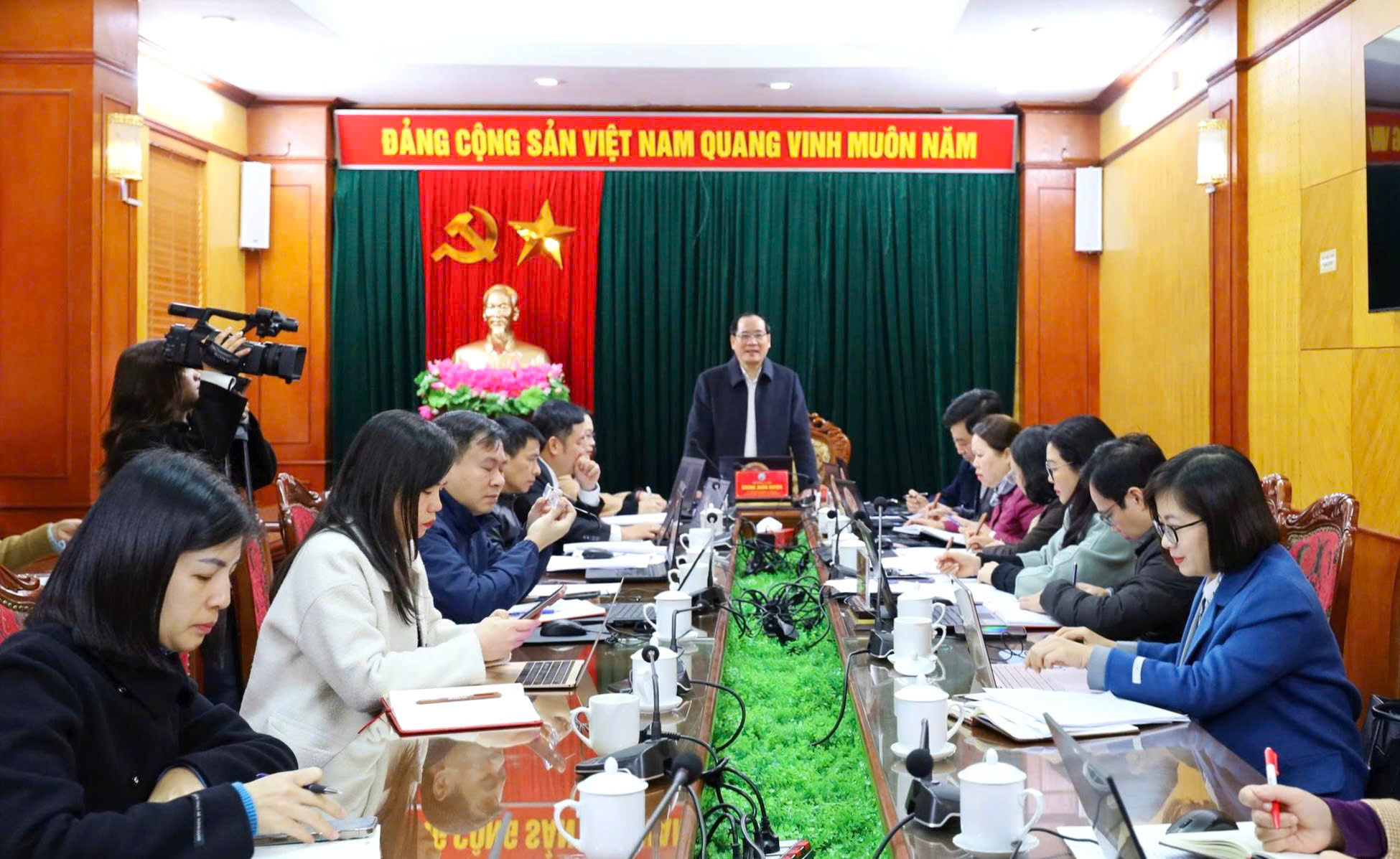 Thường trực HĐND tỉnh họp phiên thường kỳ tháng 01/2026