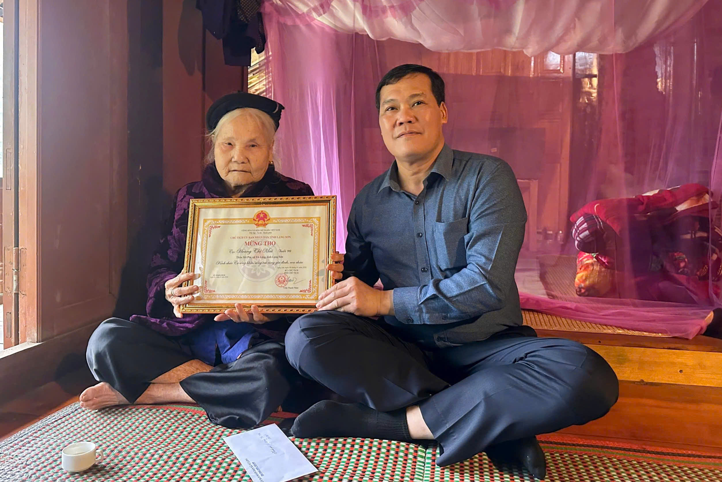 Lãnh đạo HĐND xã Vũ Lăng thăm, chúc thọ người cao tuổi năm 2026
