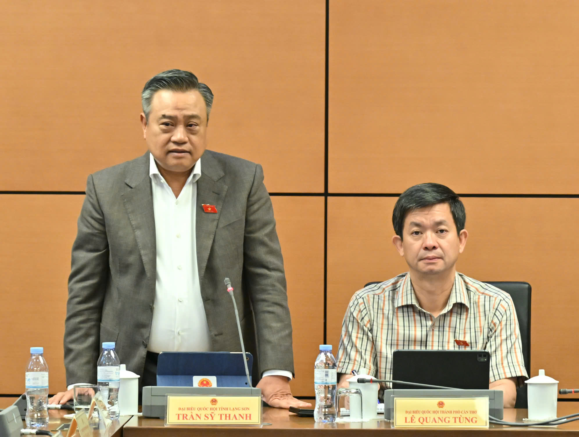 Đoàn ĐBQH tỉnh Lạng Sơn góp ý nhiều nội dung tại phiên thảo luận tổ