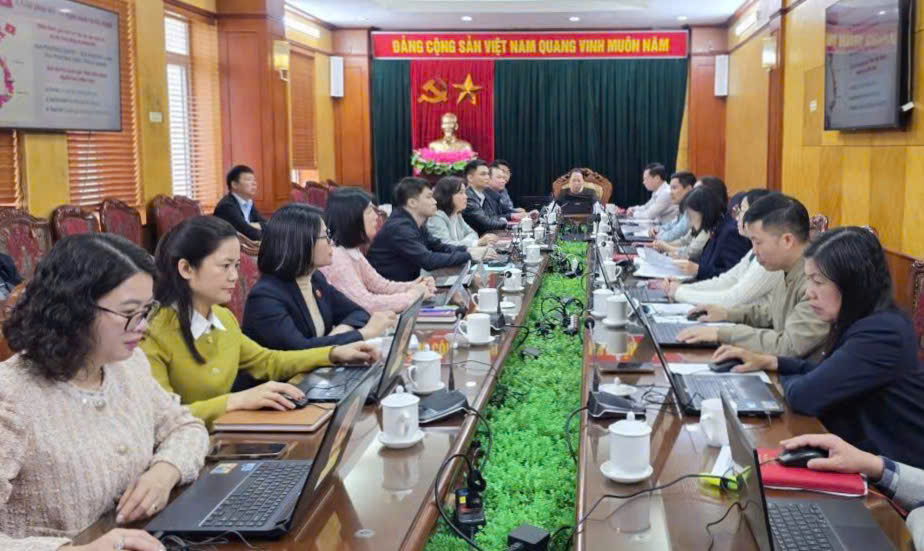 Văn phòng Đoàn ĐBQH và HĐND tỉnh nghiêm túc tham gia học tập,  quán triệt, triển khai thực hiện các Nghị quyết của Bộ Chính trị