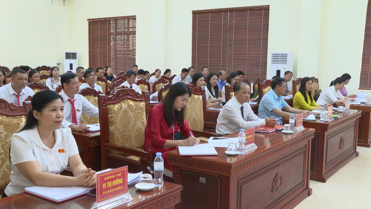 Hội đồng nhân dân xã Đình Lập tổ chức Kỳ họp thường lệ giữa năm 2026