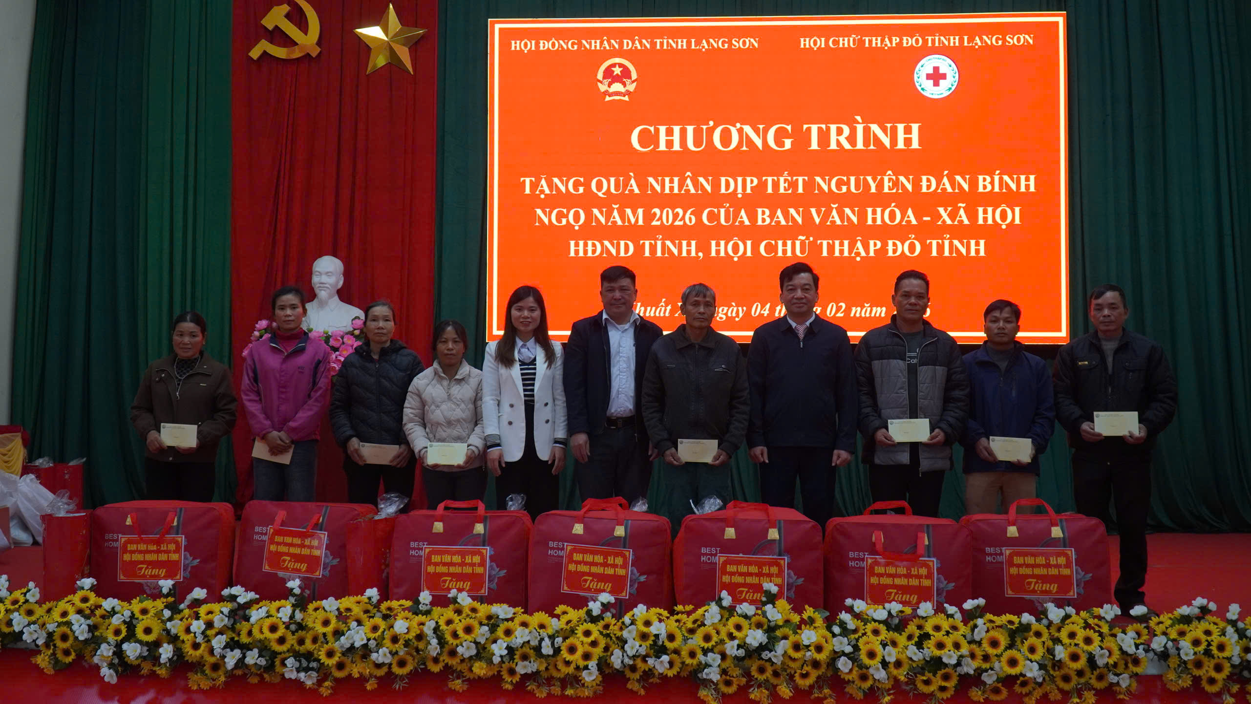 CHƯƠNG TRÌNH THĂM, TẶNG QUÀ TẾT CỦA BAN VĂN HÓA – XÃ HỘI HĐND TỈNH TẠI XÃ CAO LỘC VÀ XÃ KHUẤT XÁ