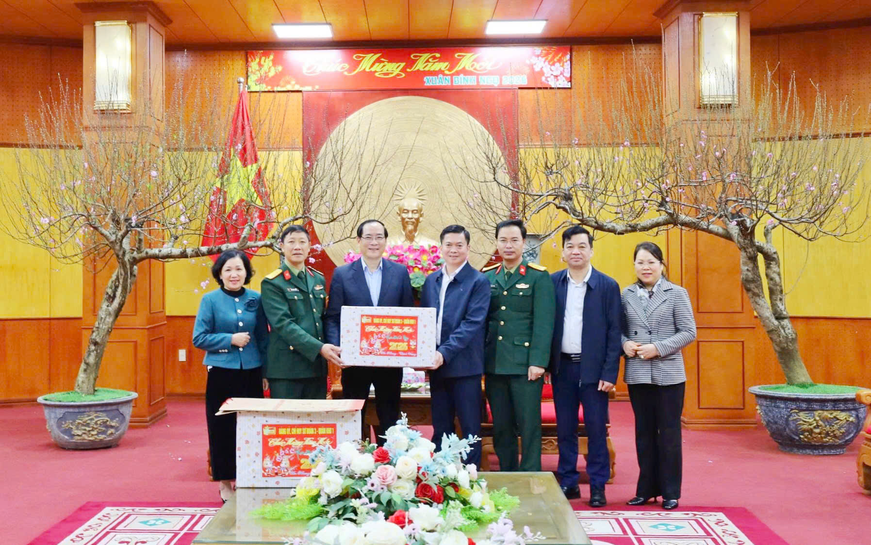 Chỉ huy Sư đoàn 3, Quân khu I thăm, chúc tết lãnh đạo HĐND,  UBND tỉnh nhân dịp Tết Nguyên đán Bính Ngọ năm 2026