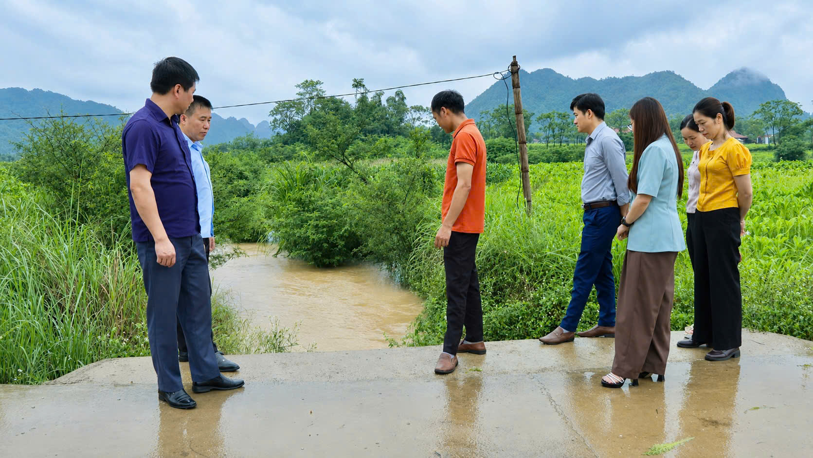 Thường trực HĐND xã Hưng Vũ giám sát chuyên đề về phát triển giao thông nông thôn