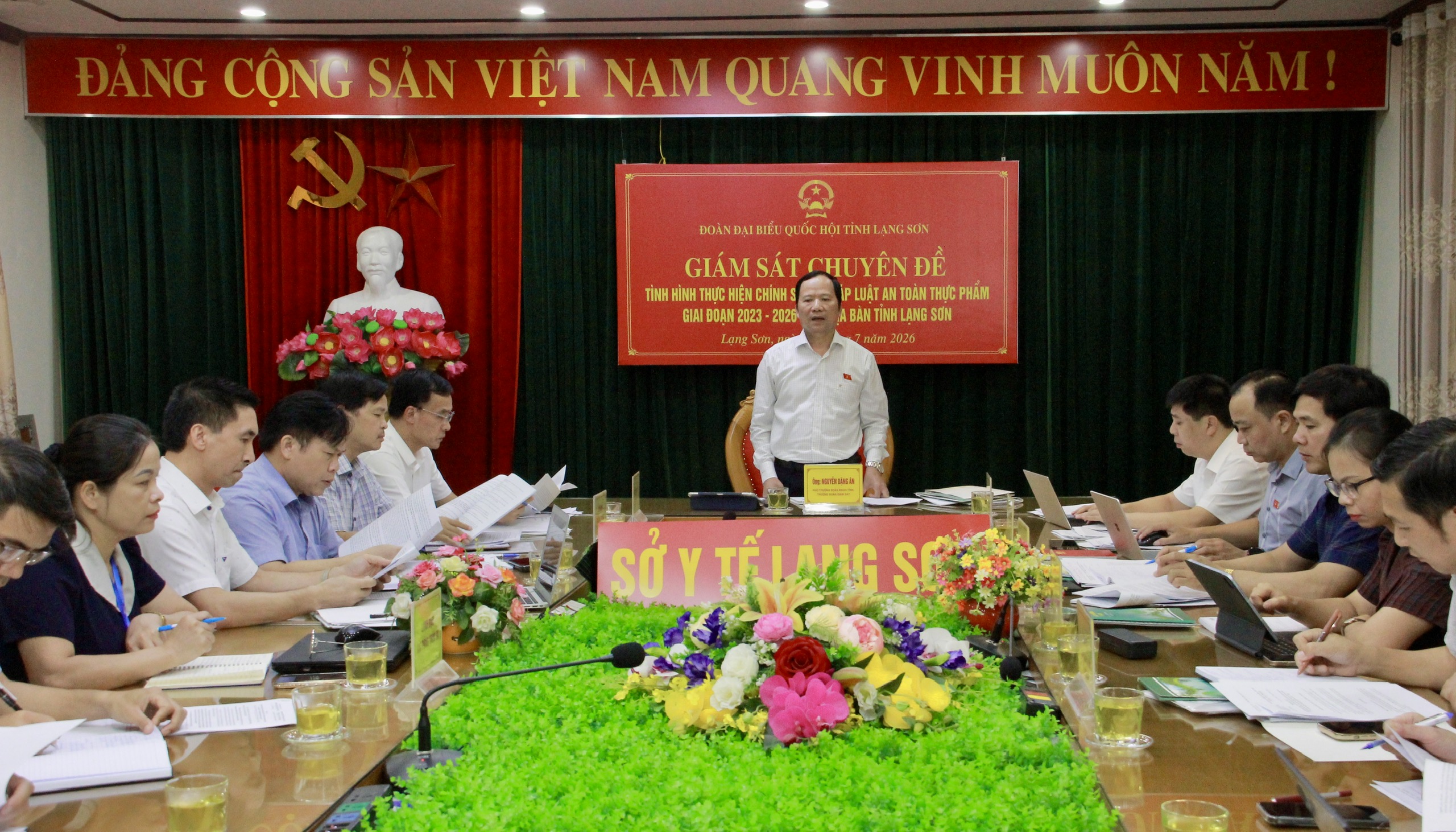 Đoàn đại biểu Quốc hội tỉnh giám sát tình hình thực hiện chính sách, pháp luật an toàn thực phẩm giai đoạn 2023 – 2026 tại phường Kỳ Lừa và các Sở: Nông nghiệp và Môi trường, Công Thương, Y tế