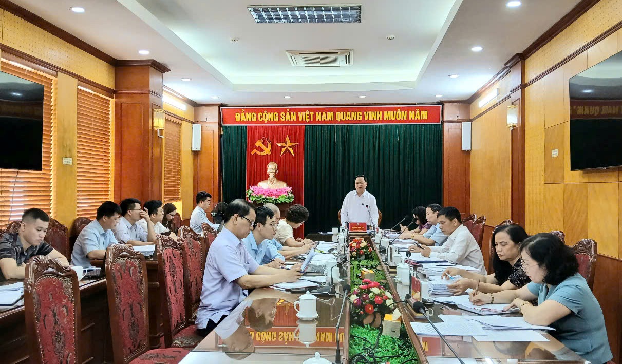 Nâng cao chất lượng, hiệu quả giám sát của HĐND đối với hoạt động của các cơ quan nhà nước ở địa phương qua xem xét báo cáo công tác